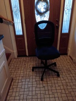 Black office chair adjustable swivel