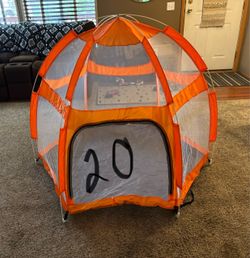 Pop up outdoor baby tent