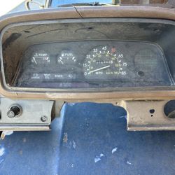 Toyota Pickup Parts 