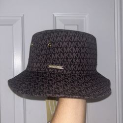 Michael Kors Girl Bucket 