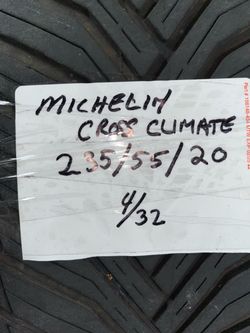Full set of MICHELIN Cross-Climate tires, tread 4/32s Lexus RX
