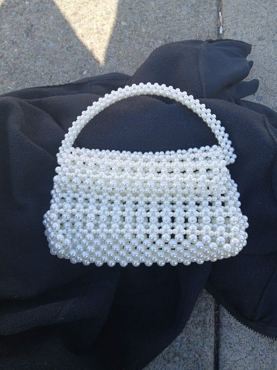 Beautiful Work Of Art Pearl Purse BO
