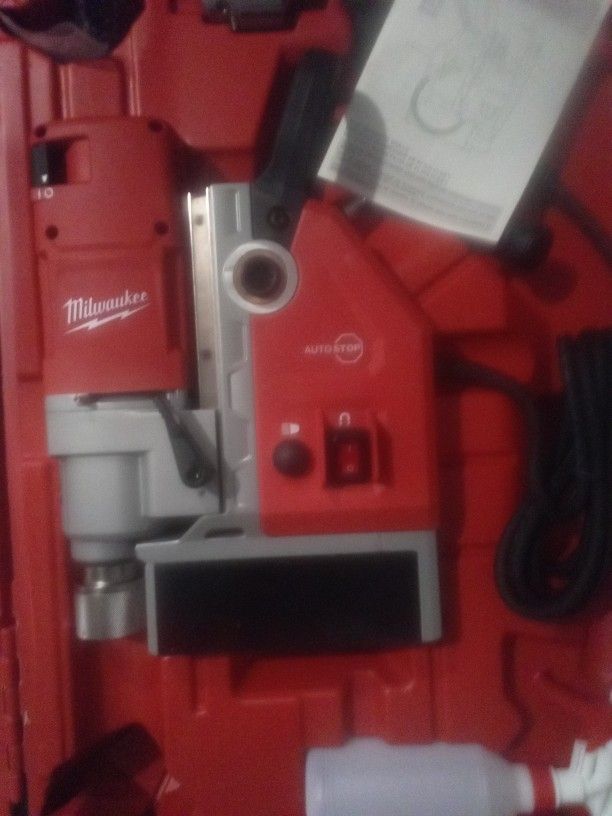 Milwuakee Electro-magnetic Drill