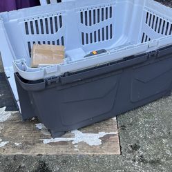 New Never Used Large Dog Crate