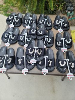 TRUE RELIGION SANDALS, WOMEN'S SIZES-6,7,8,9,10. Y MEN'S SIZES-4,5,6,7,8. $10 EACH. PLEASE SOLO PERSONAS INTERESADAS THANKS