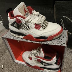 Jordan 4 Retro 