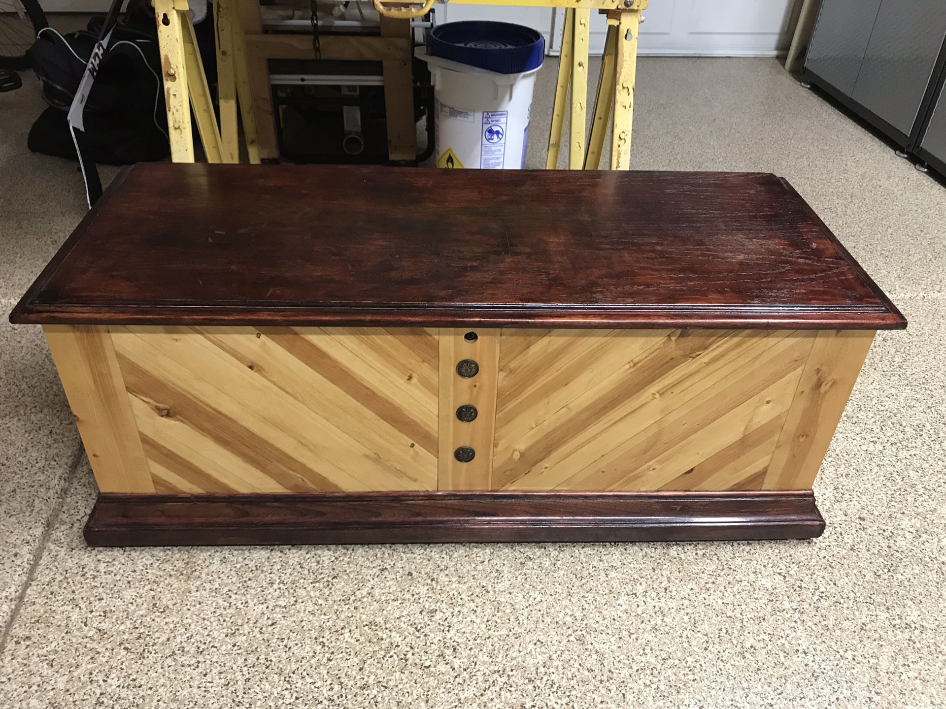 Lane Cedar storage chest