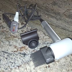 Genuine Dyson Hair Dryer Looks New Runs Like New But No Heat Sold As Is $80 Firm