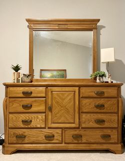 Wooden Dresser With Detachable Mirror