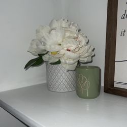 Flower Pot And Flower Decor 