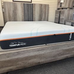 Tempurpedic Pro Adapt King Mattress. 🚚WE DELIVER🚚