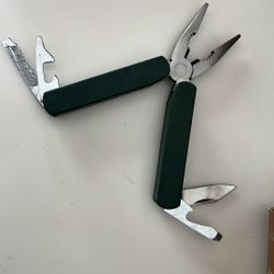 Leatherman Like Multitool By Generation
