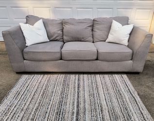 Ashley Furniture Gray 3 seater couch / sofa ( Delivery available) 🚚