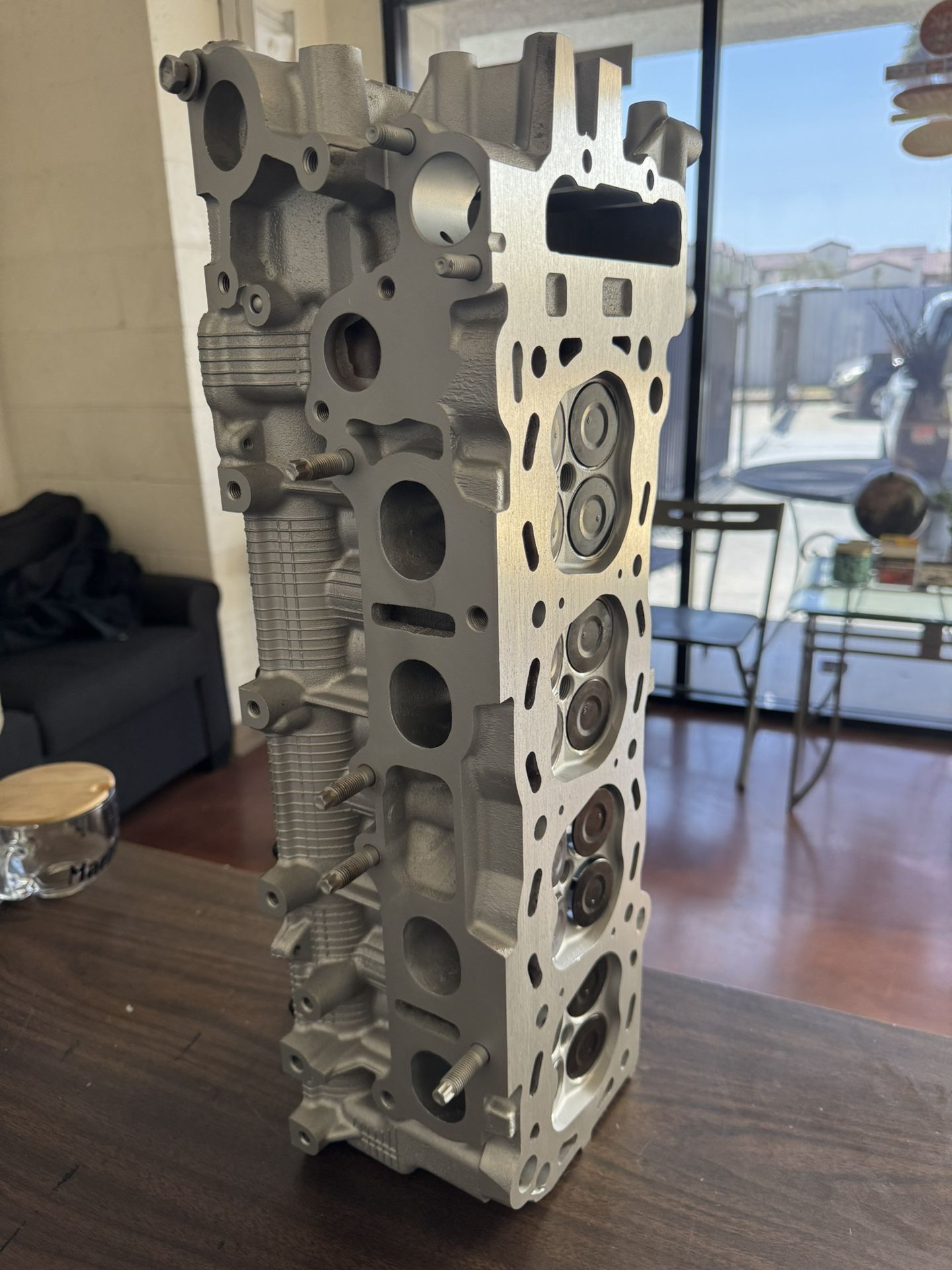 Tacoma Cylinder head 2.4/ 2.7 With Sensor, 4 Intake Windows.