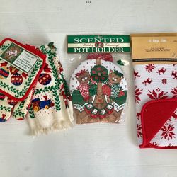 NEW Christmas Kitchen Linens Dish Towels Pot Holders Drying Mat Oven Mitt Seasonal Holiday Festive 