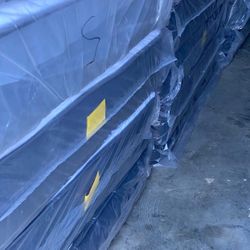Queen Size Brand New Mattress Set 