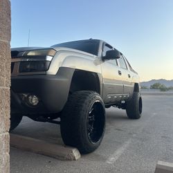 05 Chevy Avalanche 1500 4x4