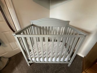 Graco Stella Mini Crib