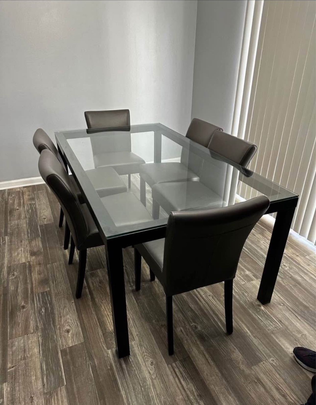 table and chairs set for sale