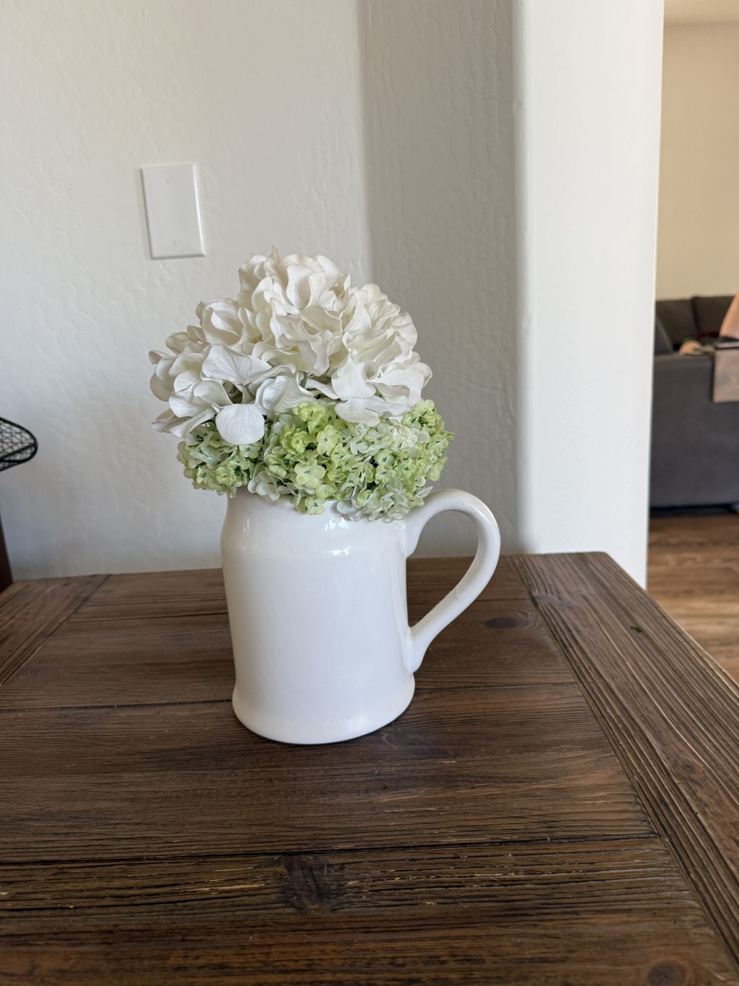 Farmhouse Floral Decor