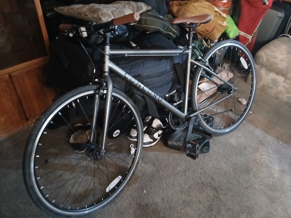 Concord Envoy Bike And Kent Shockwave