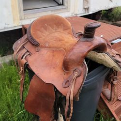 15" Saddle Great Condition 