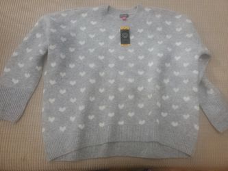 Vince Camuto Heart Valentime Sweater Grey / White  X-large