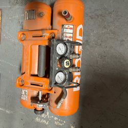 Air compressor double tanks Ridgid