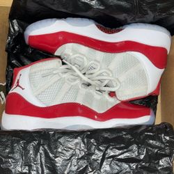 Jordan 11 retro cherry