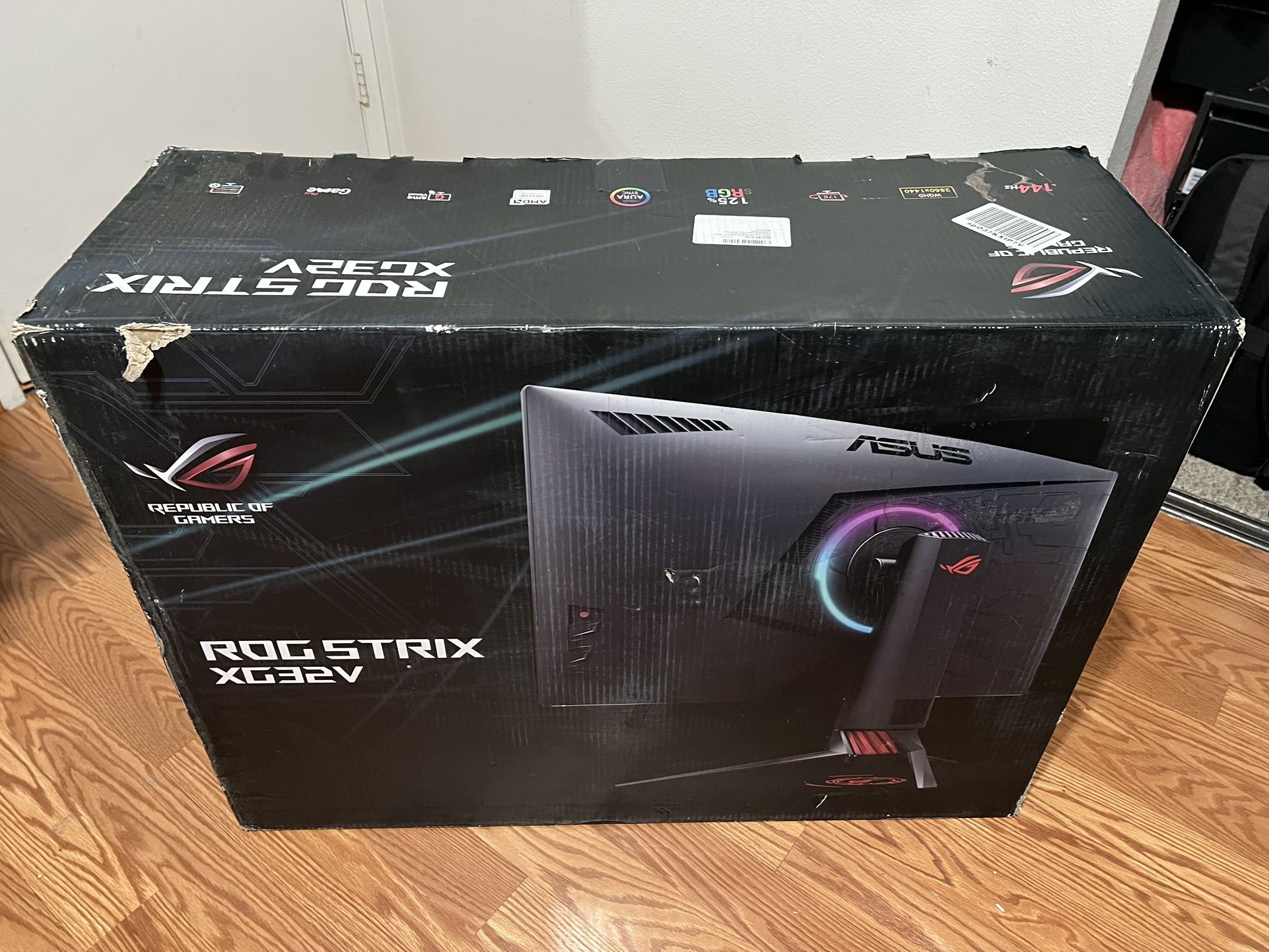 Asus ROG Strix XG32V 32 inch 144hz curved gaming monitor with adaptive sync g-sync/freesync.