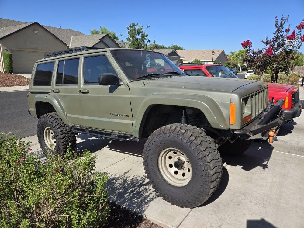 2000 Jeep Cherokee
