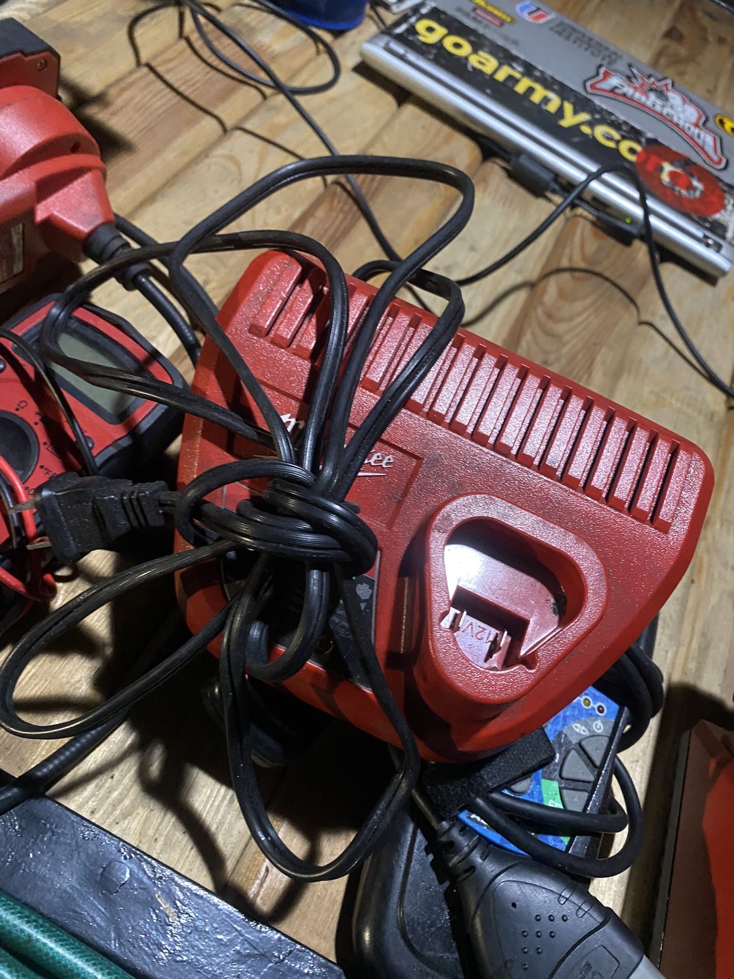 Milwaukee M12 Battery Charger 