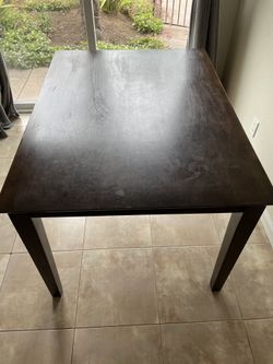 Kitchen Table / Working space