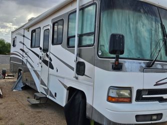 2002 Tiffin Motor Home