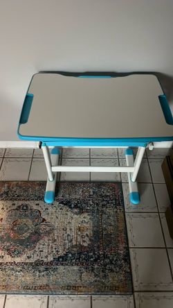 Kids Adjustable Desk 