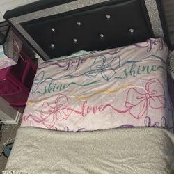 Twin size, bed, and mattress
