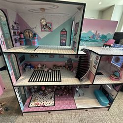 LOL house, Toys, And Display Case