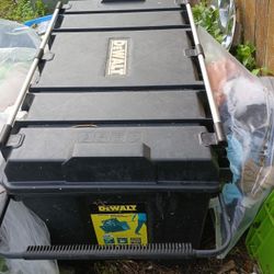 Dewalt Box