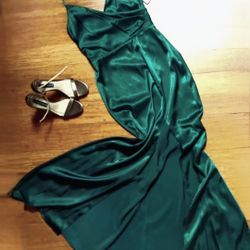 New w/tag Green Dress Size 3
