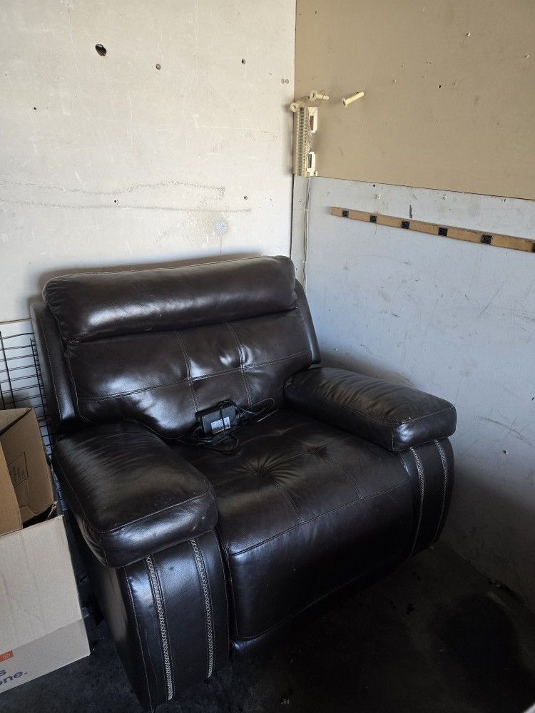 Electric Recliner Couch