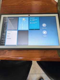 Amazon Echo Show 21 (newest model), Full HD 21" kitchen hub, built-in Fire TV
