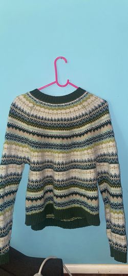 American Eagle sweater