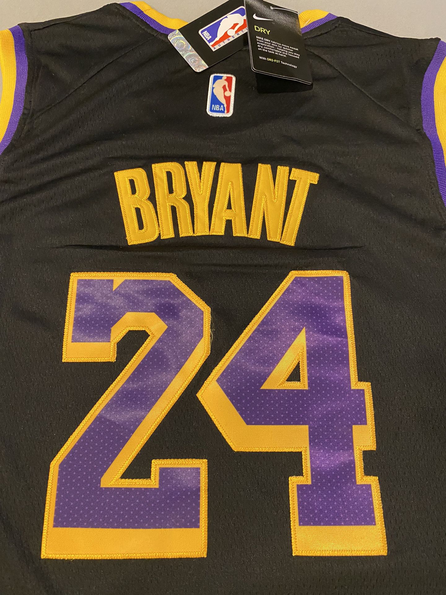 Large Kobe Bryant Los Angeles Lakers Jersey & 9.5 Jordan 5s for Sale in  Crystal City, CA - OfferUp