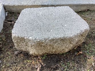 16 Landscaping Blocks