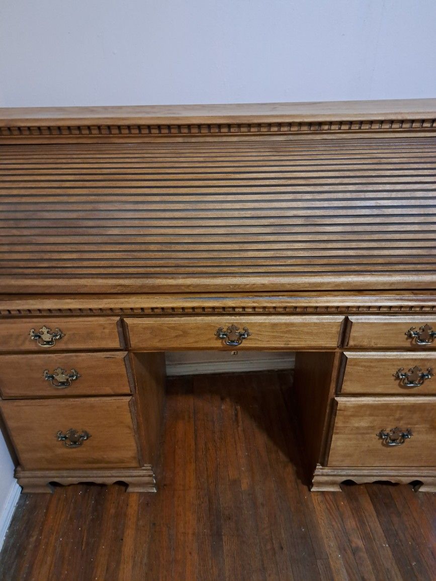 Vintage Desk Wood Collectibles & Art