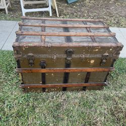 1920s Antique steamer Trunk