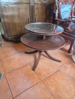 2 tier table with removable glass top  24x24