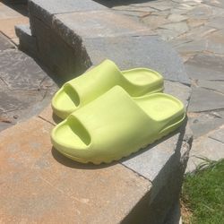 Yeezy Slide Glow Green