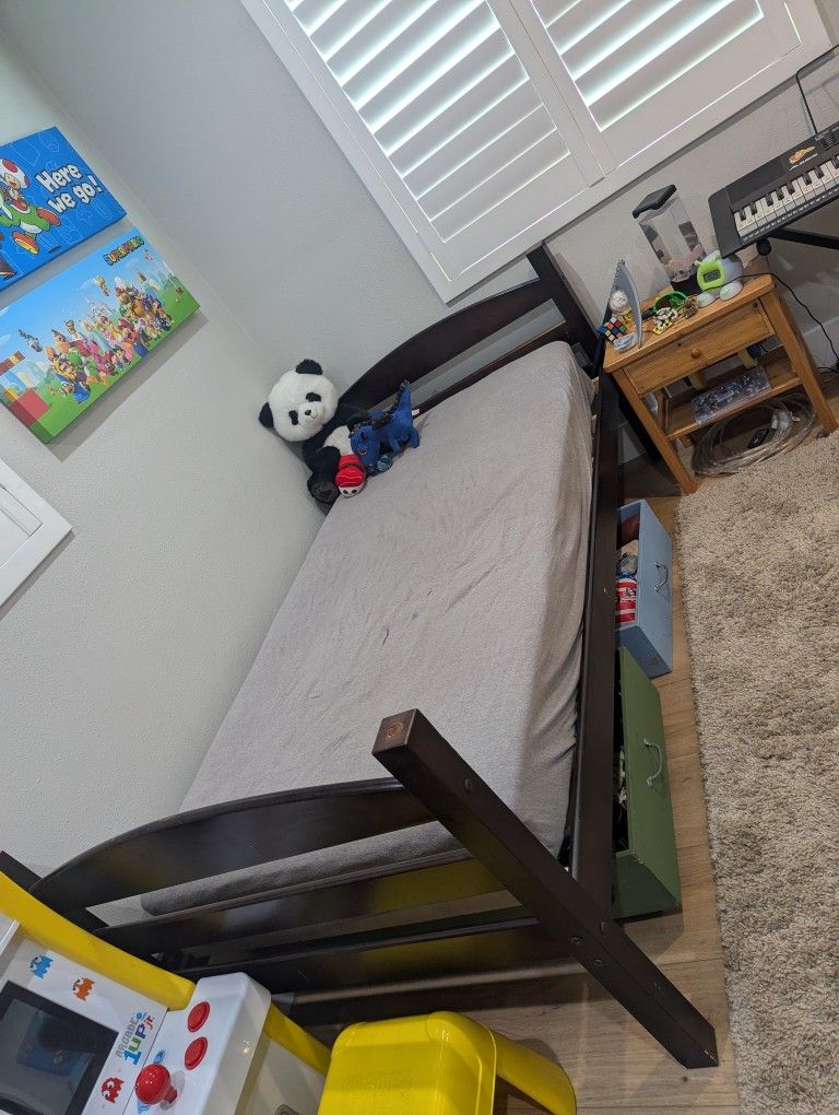 Twin Bed With Mattress