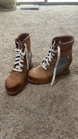 Sorel women’s boots 7.5